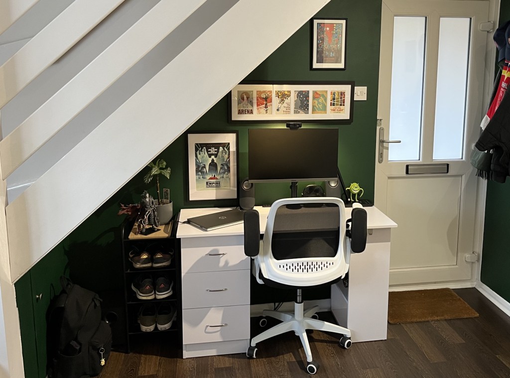 Monthly meeting with my current manager.&nbsp;Me.